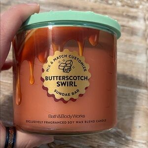 Bath & Body Works Butterscotch Swirl Candle - Mint and Orange